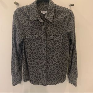 Equipment gray leopard western cotton button down shirt shirt size M EUC